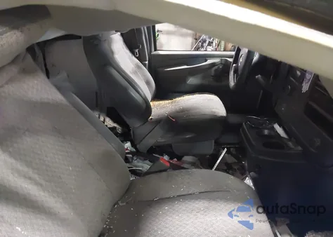 2012 Chevrolet Express 2500 Work Van z USA, uszkodzony, nr VIN 1GCWGGCG4C1121961